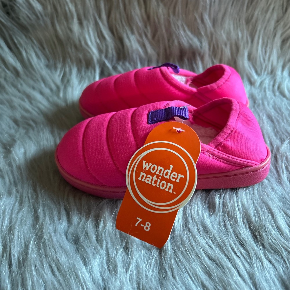Wonder Nation Puffer Slippers Girl Size 7-8 Pink Plush Fuzzy Lined Slip On Shoes